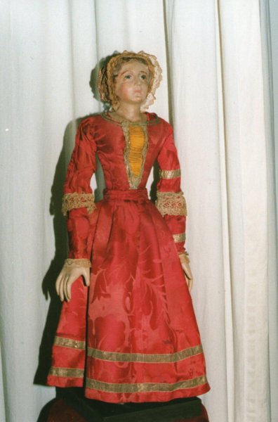 statua del presepe restaurata